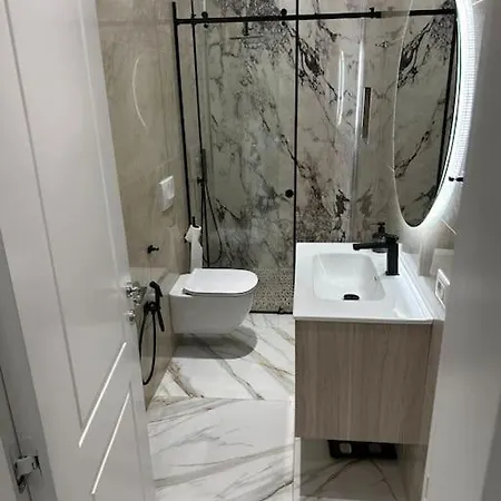 Skyen Luxury Lägenhet *